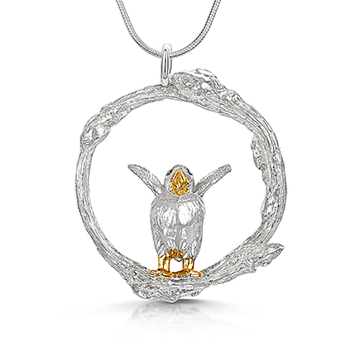Flapping puffin pendant