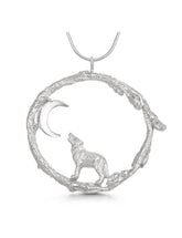 Howling to the moon